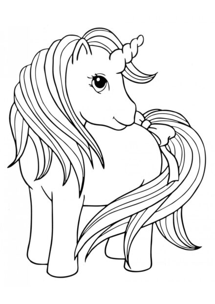 Dibujo para Colorear: Dulce Pequeño Unicornio